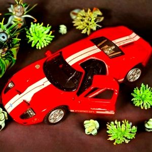 2006 Ford GT red and white sports car 1/38